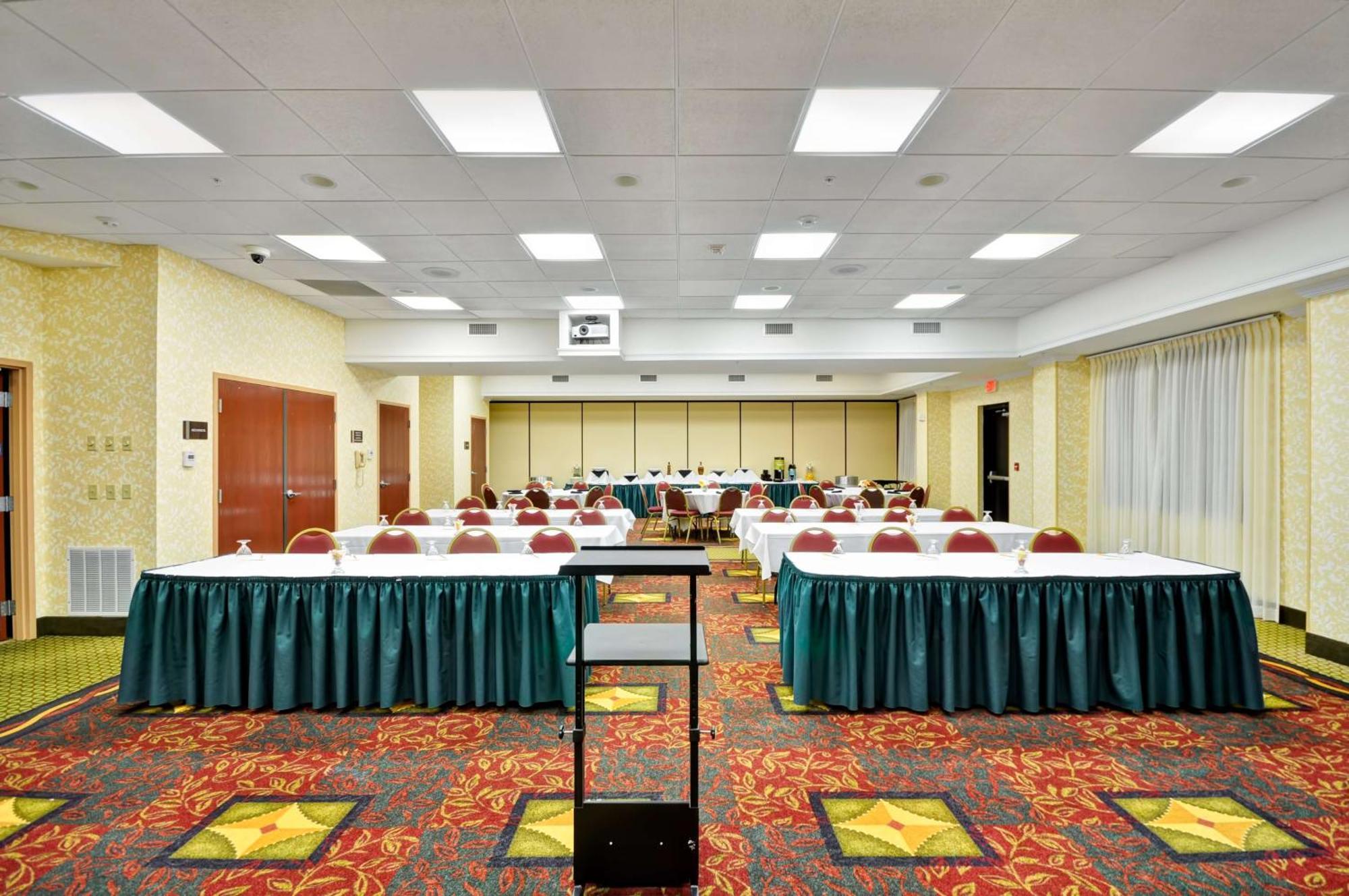 Hilton Garden Inn Tampa Northwest/Oldsmar Exterior photo