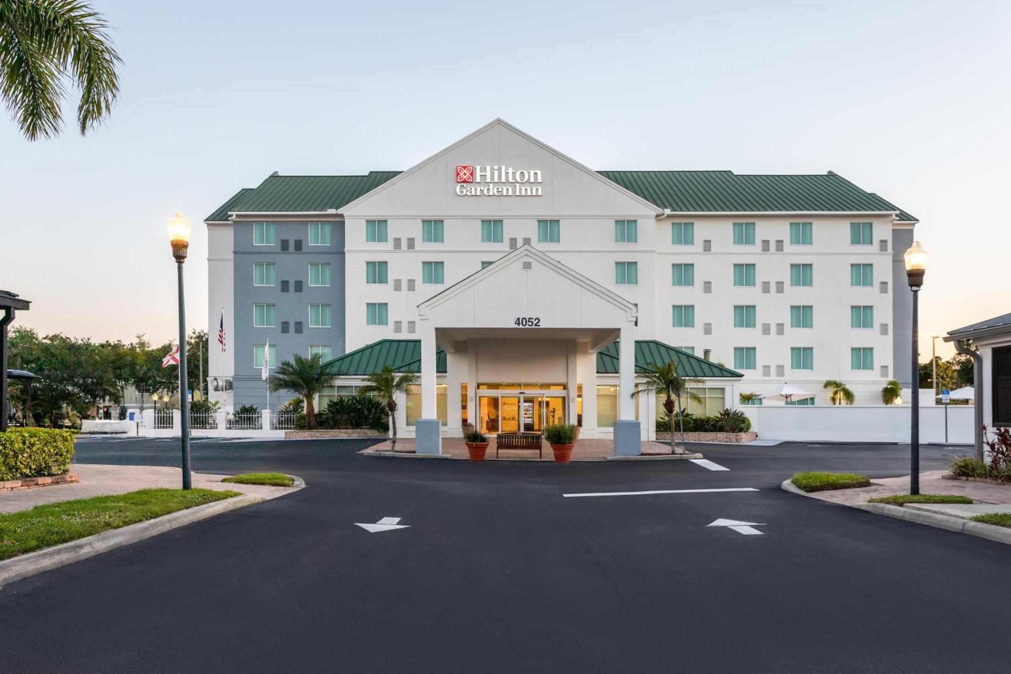 Hilton Garden Inn Tampa Northwest/Oldsmar Exterior photo